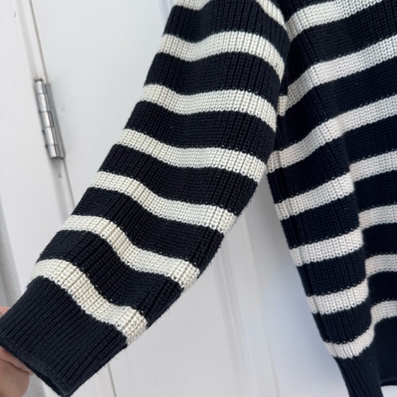 🖤ZARA Black and White Striped Sweater - Picture 5 of 5